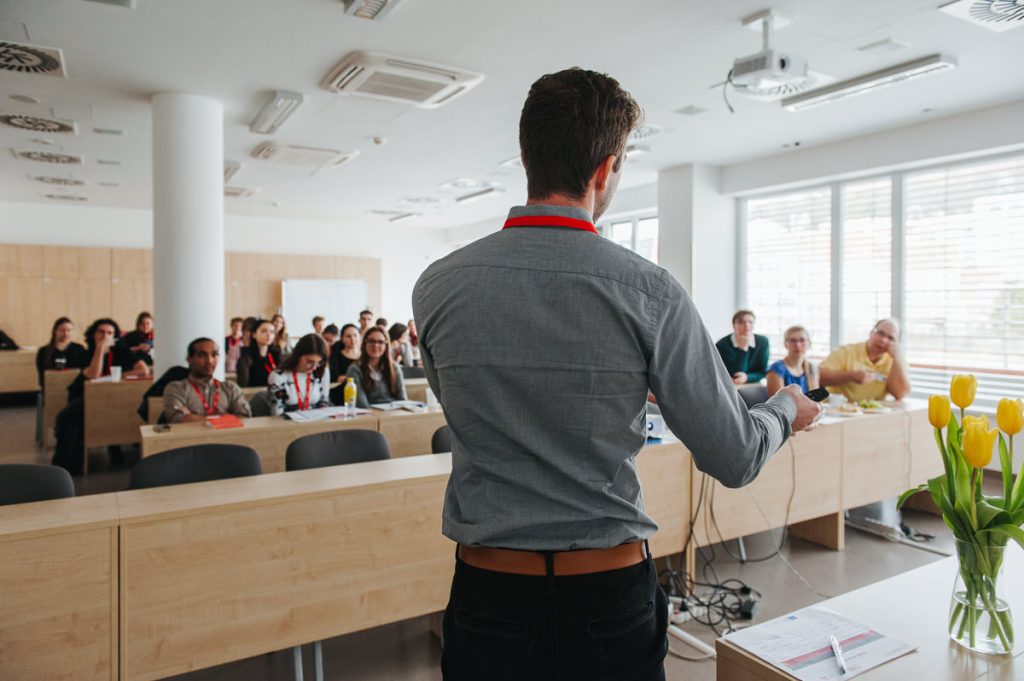 001020-ICRCacad-Seminar-Veda-2023-WEB